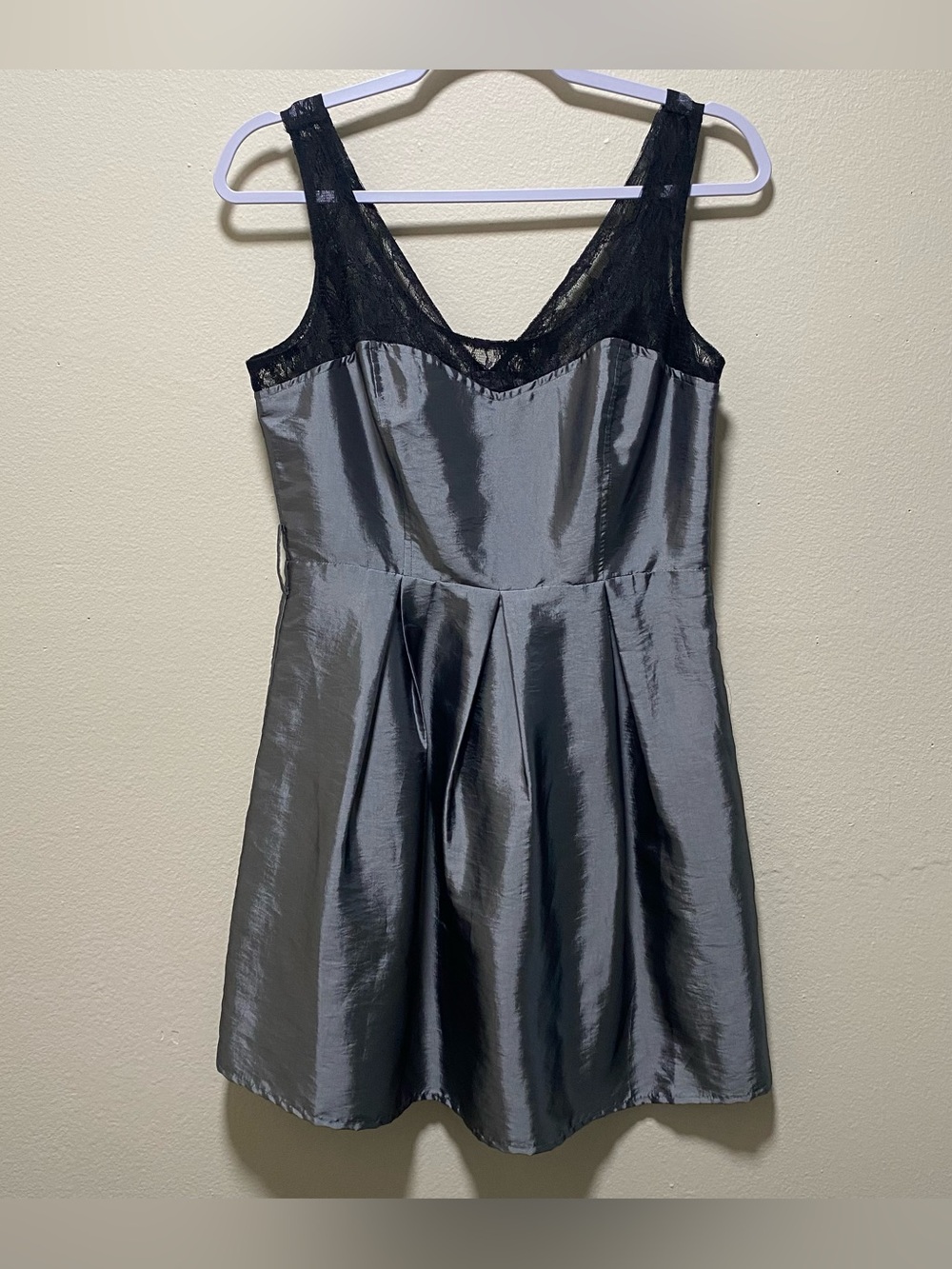 21 Y2K Silver Satin Black Lace Trim Pleated Party Cocktail Dress Size M